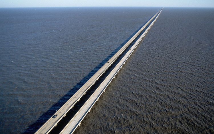Cầu cao tốc hồ Pontchartrain