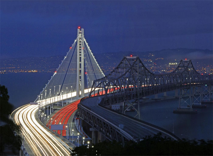 Cầu qua vịnh San Francisco - Oakland, Mỹ