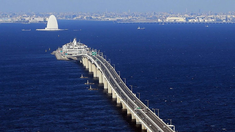 Cầu Tokyo Bay Aqua-Line