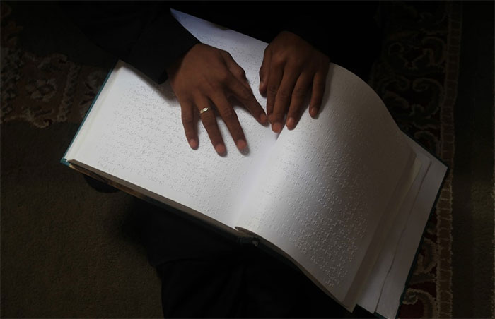 Chữ nổi dành cho người mù là sáng tạo của chính một người mù, ông Louis Braille